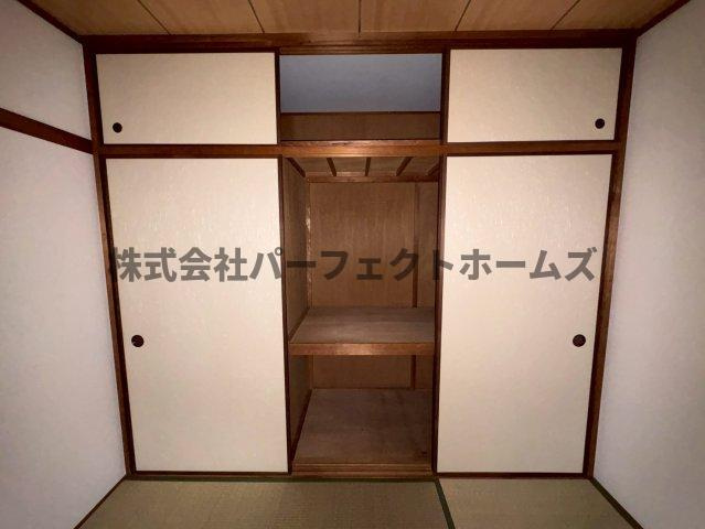 藤阪ハイツA1棟の収納|専用の収納スペースです
