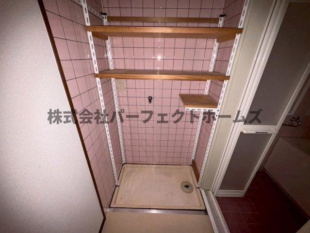 藤阪ハイツA1棟の設備|洗濯機置場です