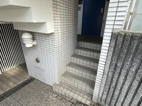 ＴＫパークサイド白山のエントランス