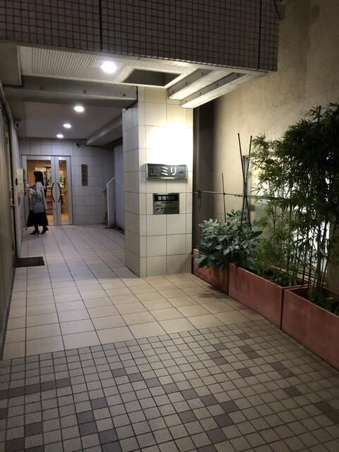 エミリーのエントランス