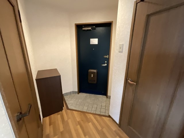 【内装】 | グリーンヒル2 | 左が洗面所、右がお手洗いです