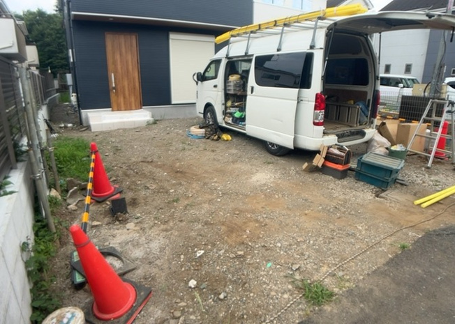 【駐車場】 | 駐車場と明記されていても、最小スペースでつくられた駐車場だと大型車は駐車できなかったり、出入りしにくくなったりする可能性があります。お車のサイズと購入したい物件の駐車場のサイズを現地で確認しましょう。