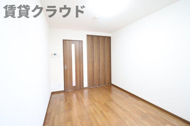 メゾンクレールⅡの洋室|落ち着いた色調の洋室です