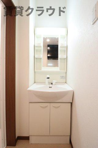 メゾンクレールⅡの洗面所|朝の準備に活躍する、洗髪洗面化粧台！
