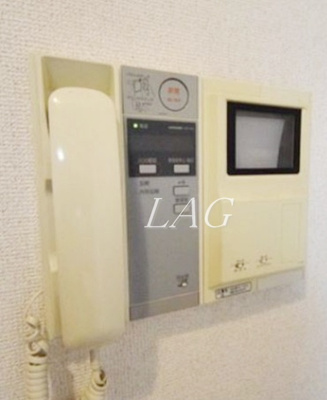 【設備】 | エクセリア九段 | モニター付きインターホンです。