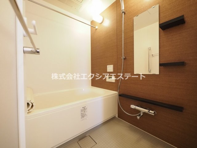 プレサンス四天王寺の浴室