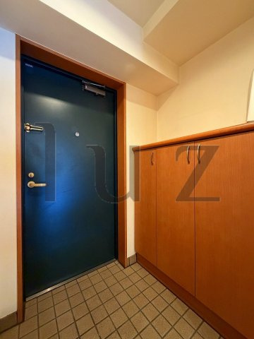 ラトゥール西横浜の玄関