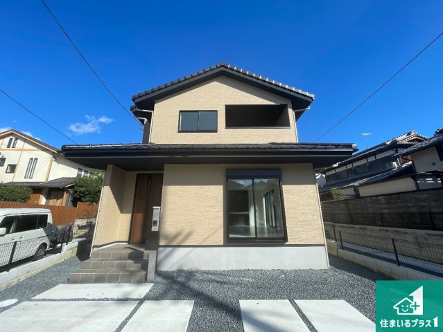 京都市左京区修学院室町　第1期　新築一戸建ての外観|前面道路は車の通りも少なくて安心です。