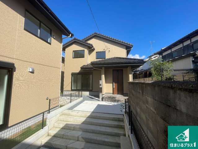 京都市左京区修学院室町　第1期　新築一戸建ての外観|安心の10年保証！外観を美しく保ち、雨水で汚れを落とします！
