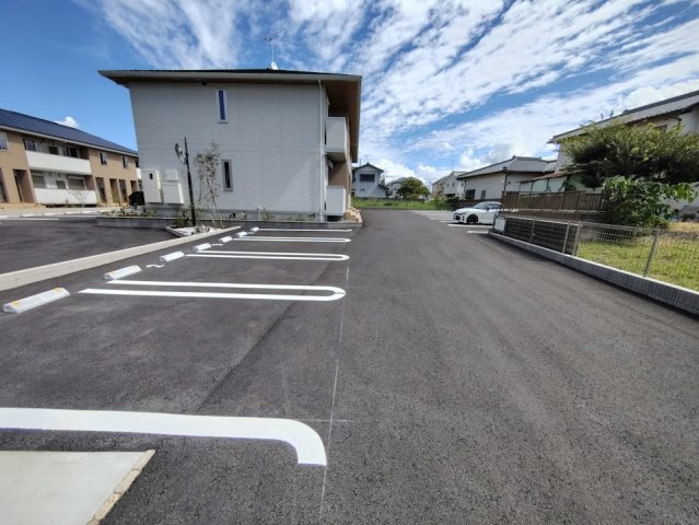 Serenvita田宮の駐車場