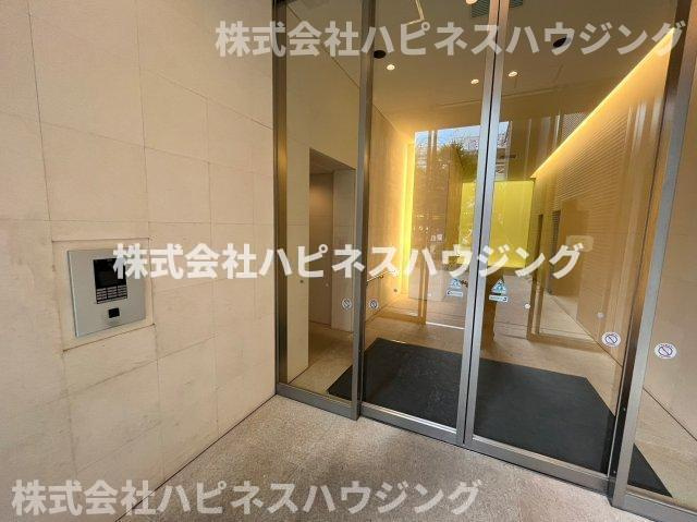 ライオンズタワー柏のエントランス