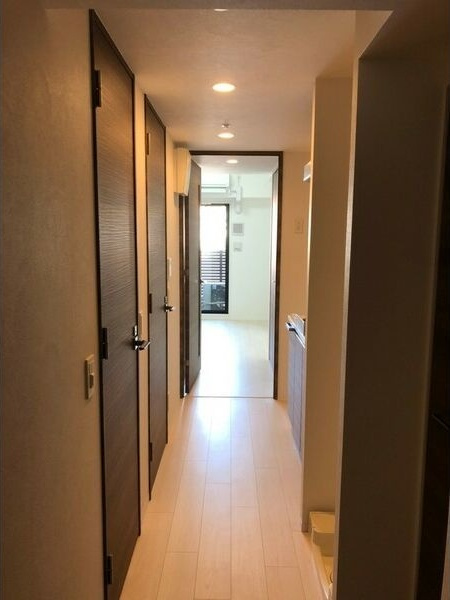 メイクス矢場町の玄関