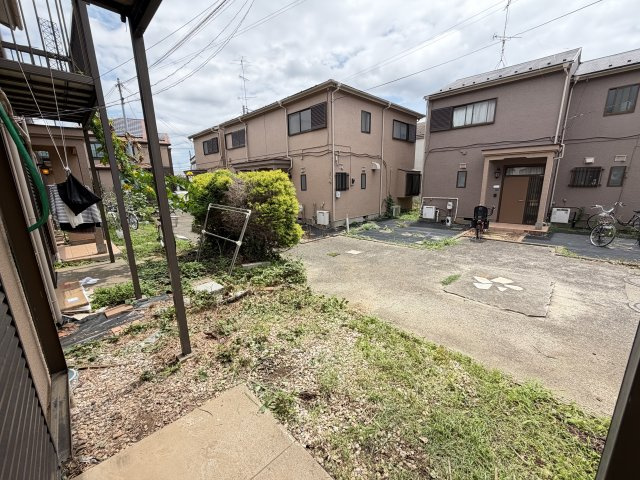 並木コーポラスの庭
