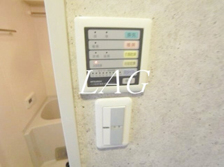 【設備】 | フェニックス三軒茶屋 | 浴室乾燥機です。