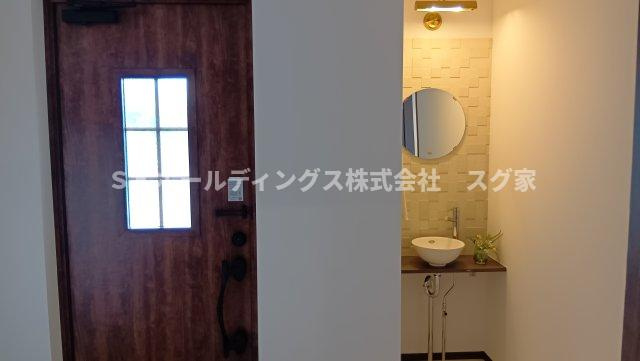 福知山市字長田小字市場戸建て住宅の玄関
