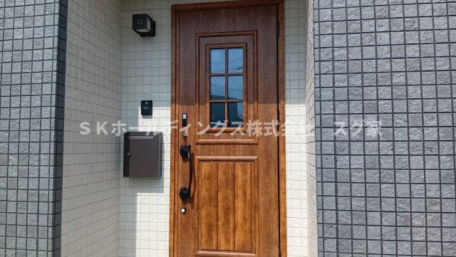 福知山市字長田小字市場戸建て住宅の玄関