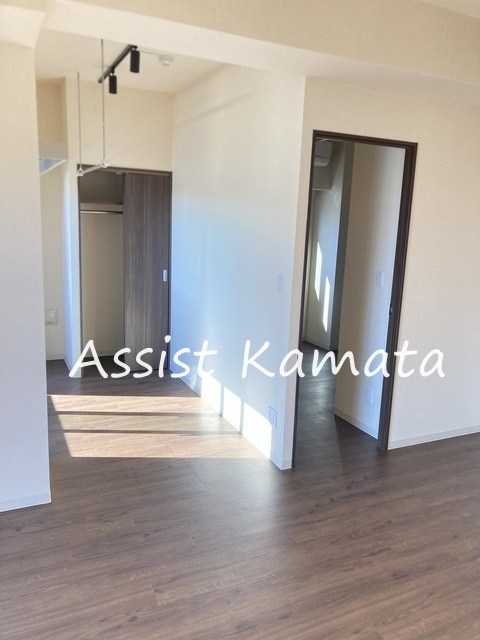 ＬＯＴＵＳ ＫＡＭＡＴＡの洋室