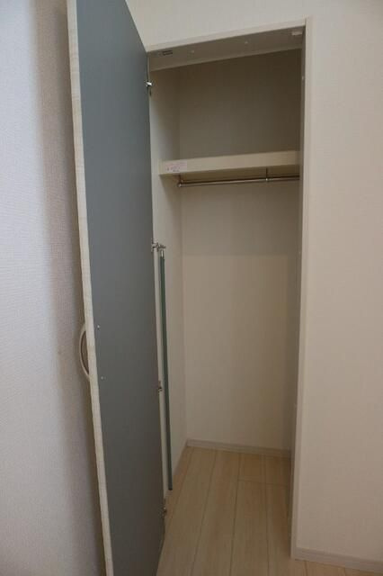 千葉市花見川区幕張町５丁目のアパートの収納