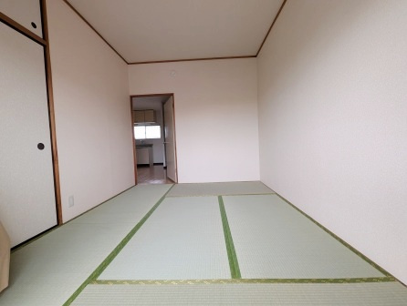 バレー中浦和の寝室