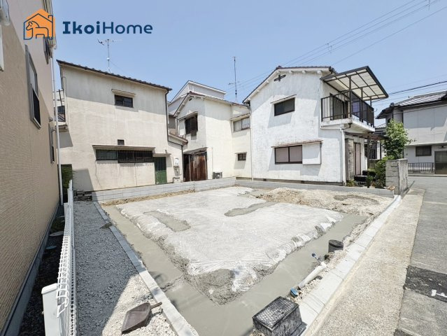明石市西明石町5丁目　新築戸建のエントランス|～ご見学に関して～平日や夜間でもご案内可能。決まったお時間で身動きが取れない方も臨機応変に対応します