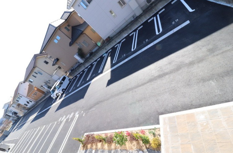 D-room桜　Ⅰ棟 の駐車場
