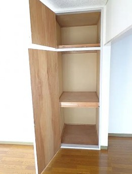 ハイツエルＢの収納