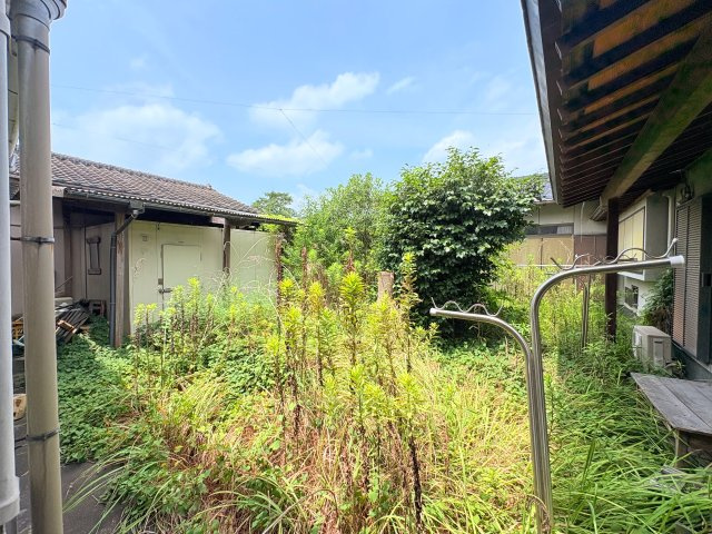田川郡糸田町　工場・物置付　5LDKの庭
