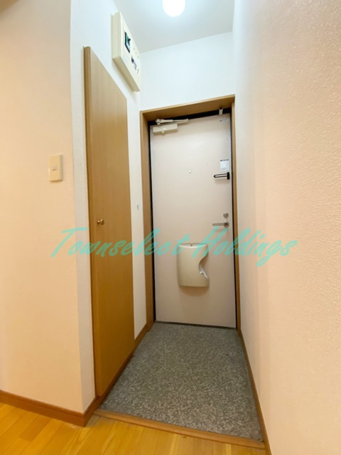 アンプルール　クラージュ　逗子Aの玄関