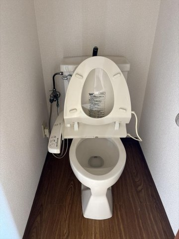 富戸　ペット可、駐車場付き、海の見える３Kのトイレ|シンプルで使いやすいトイレです