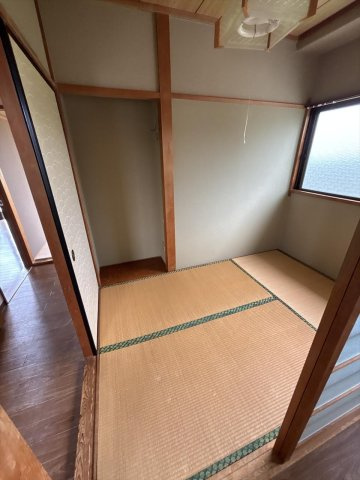 富戸　ペット可、駐車場付き、海の見える３Kの和室|３帖和室