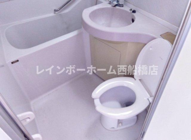ローズガーデンA32番館の洗面所