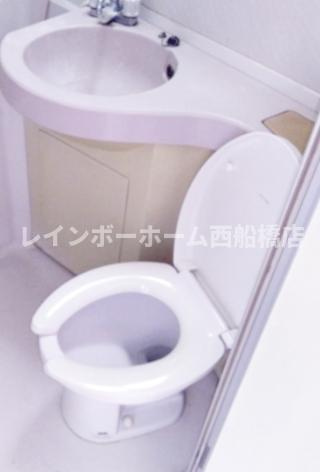 ローズガーデンA32番館のトイレ
