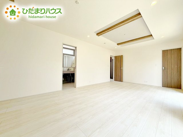 【居間・リビング】 | 水戸市赤塚1丁目　新築戸建　1号棟 | 家族団らんの時間も増えそうな、日当たり良好＆くつろぎのLDK