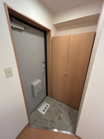 ルミエール東塚口の玄関