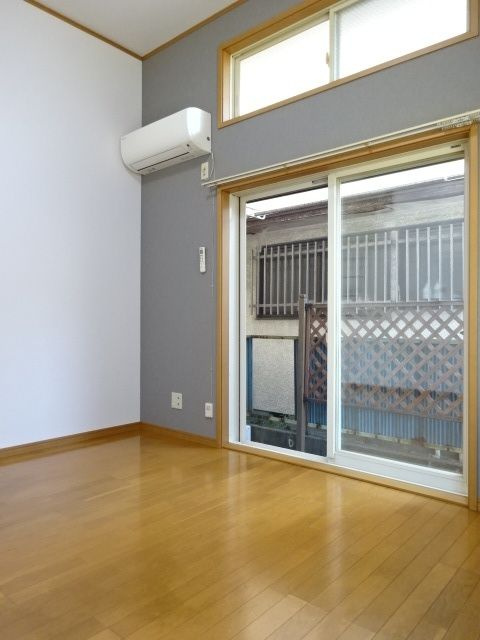 フロムファースト