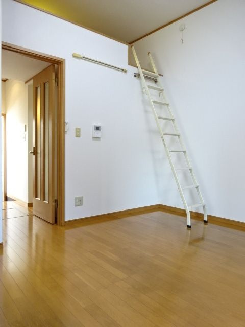 フロムファーストの洋室