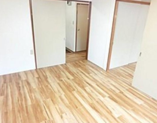 相模原市南区西大沼３丁目のアパートの居間・リビング