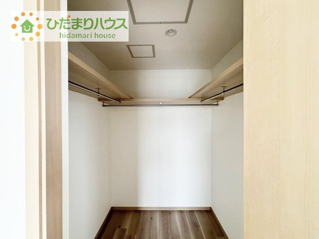 【収納】 | 龍ケ崎市藤ケ丘６丁目　中古戸建 | 広々WIC！！
枕棚とハンガーパイプも3面に付いており、収納力バッチリです！！！