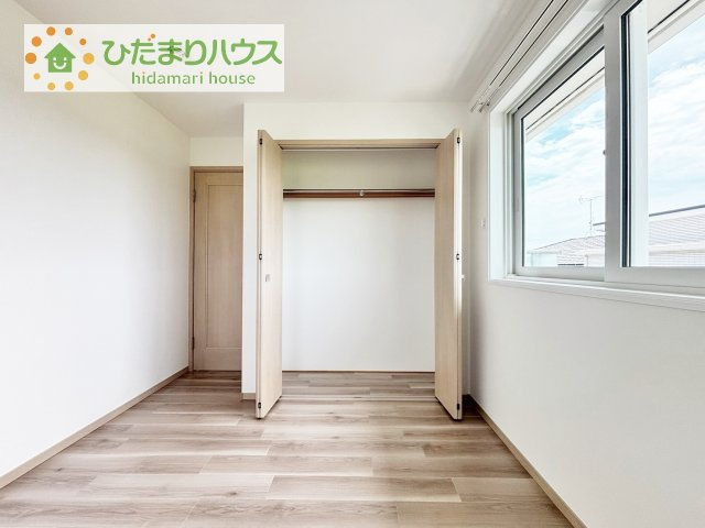 【収納】 | 龍ケ崎市藤ケ丘６丁目　中古戸建 | ハンガーパイプ付でお洋服の出し入れもラクラクです！
