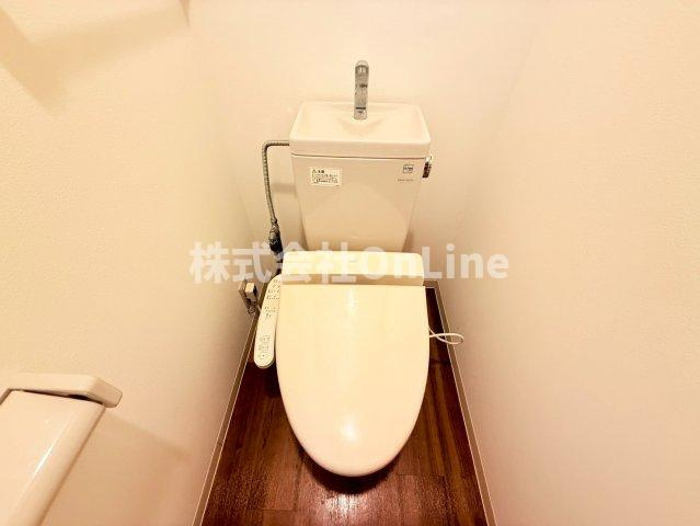 八尾市光町２丁目の賃貸マンションのトイレ