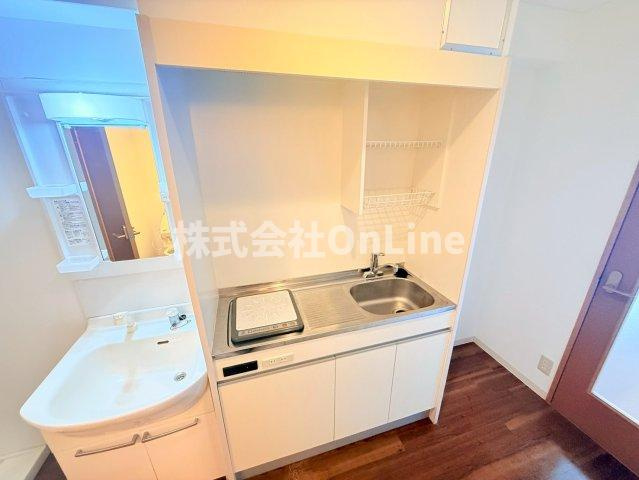 八尾市光町２丁目の賃貸マンションのキッチン