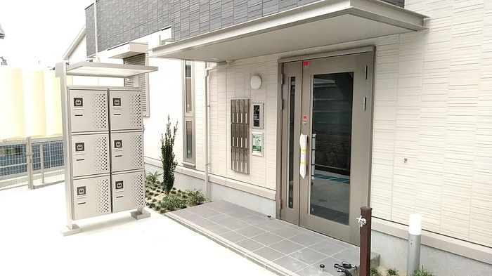 リビングタウン富木島 Bのエントランス