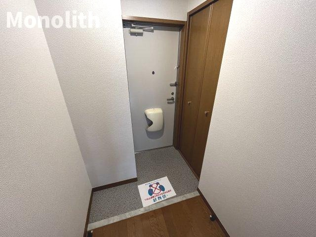 フジパレス西大路の玄関