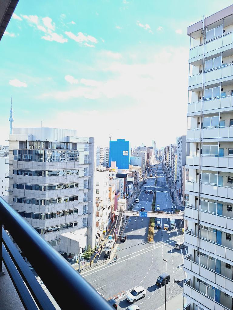 クリオ三ノ輪壱番館の玄関