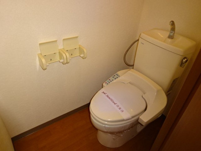 【トイレ】 | ソレアード・メゾンＡ | コンパクトで使いやすいトイレです