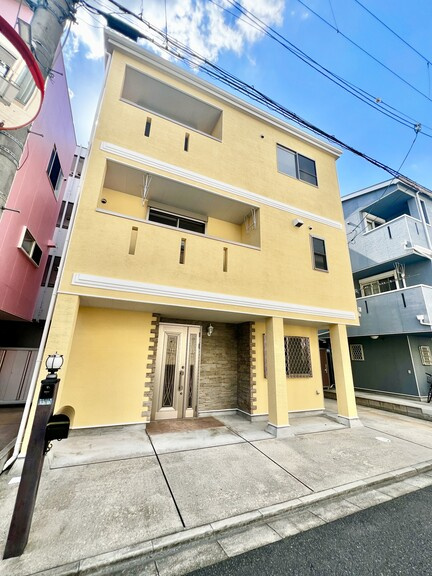 摂津市別府2丁目　中古戸建の前面道路含む現地写真