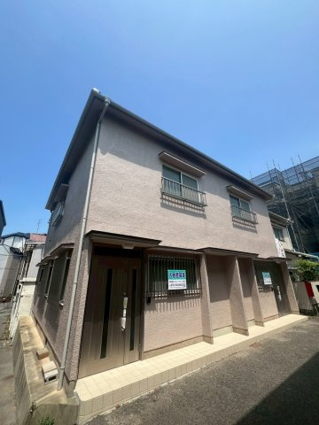王居殿1丁目テラスハウスの外観