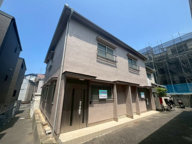 王居殿1丁目テラスハウスの外観