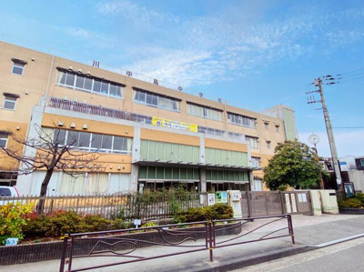  | 川崎市立川中島中学校まで208m