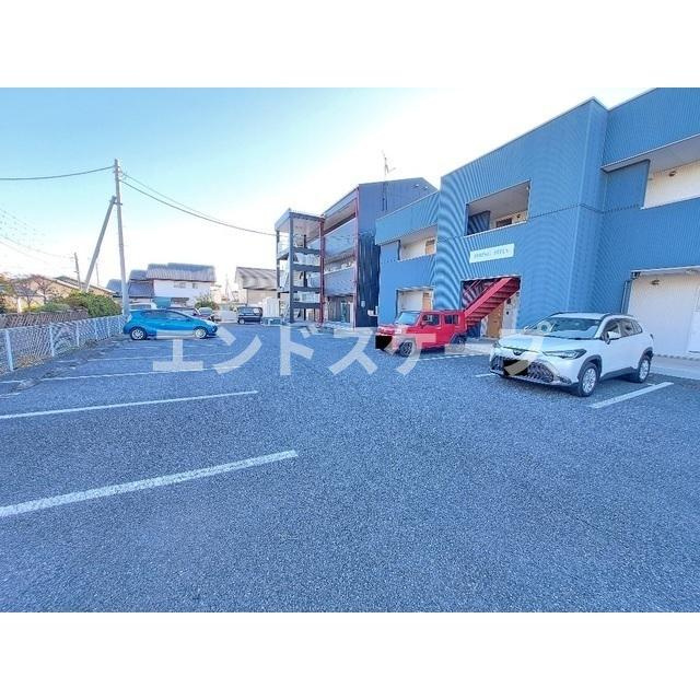 SPRING　FEELSの駐車場|高崎、前橋のお部屋探しはエンドスケープまで！お客様の理想お聞かせ下さい♪